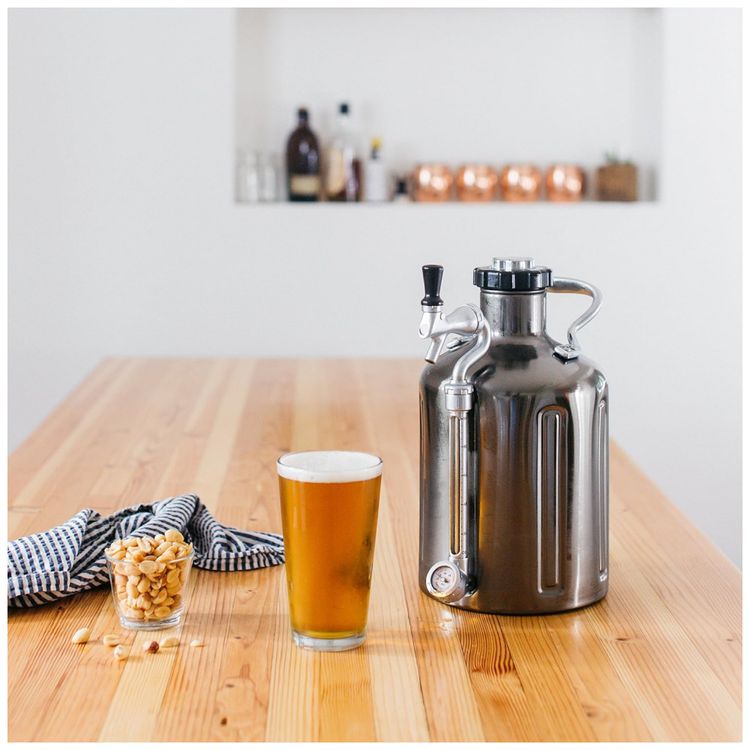 uKeg-Growler-carbonatado-128-oncas-cromo-preto-foto-4