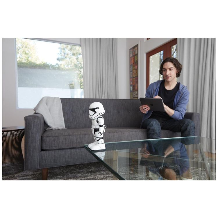 Robo-Stormtrooper-de-primeira-ordem-de-Star-Wars-com-foto-5