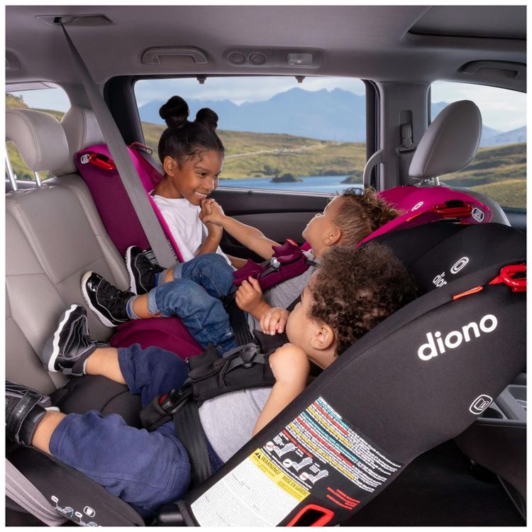Cadeira-de-Bebe-para-carro-Radian-conversivel-preto-DIONO-foto-5