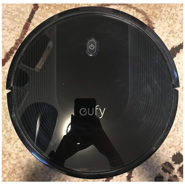 Aspirador de Pó Robô BoostIQ, com auto carregamento, ultra silencioso, multifunção, preto, 110v, EUFY AK T2116111, Preto