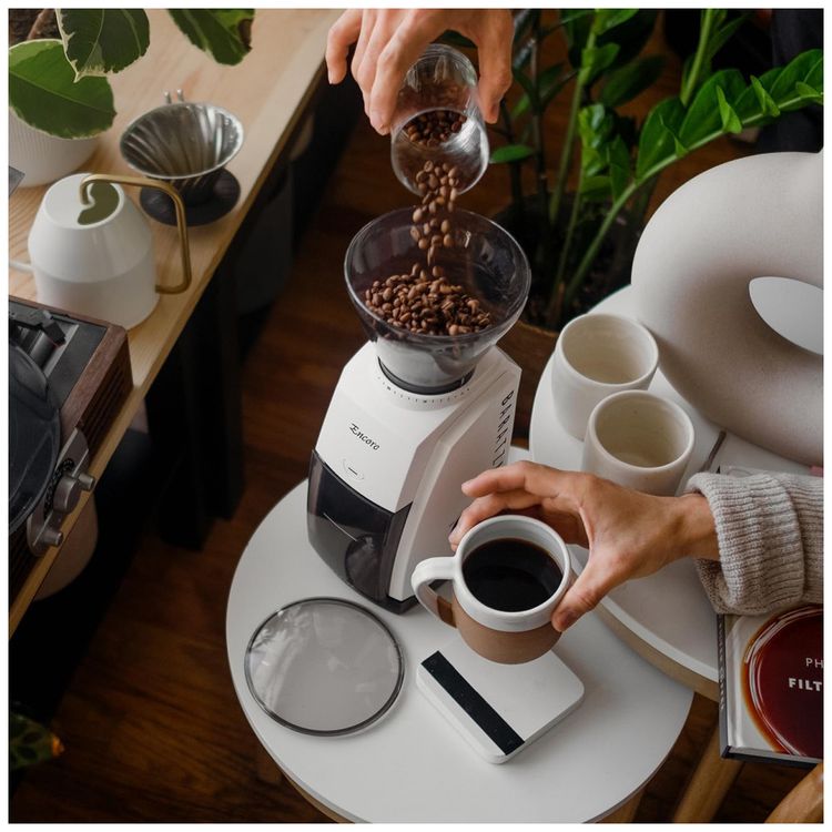 V60-Moedor-de-Cafe-Eletrico-40-Niveis-de-Moagem-Aco-foto-4