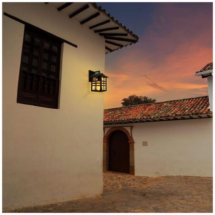 Arandela-Luminaria-Classica-Externa-de-Parede-a-prova-dagua-foto-5