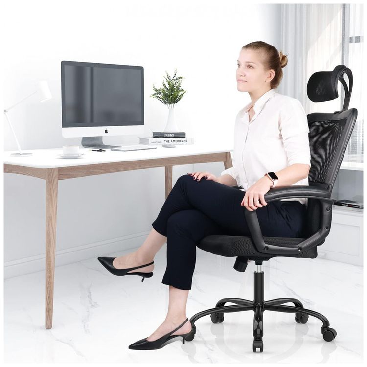 Cadeira-de-Escritorio-Ergonomica-Giratoria-com-Apoio-de-foto-1