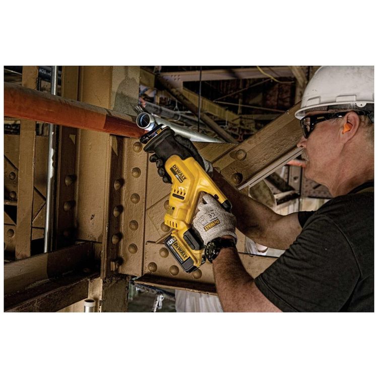 Serra-Sabre-com-Velocidade-de-ate-2900-SPM-e-Luz-LED-Nao-foto-2
