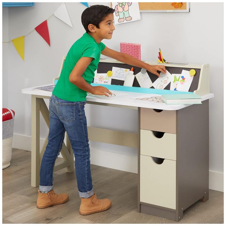 Mesa-Infantil-de-Madeira-com-Lousa-e-zenamento-para-Criancas-foto-2
