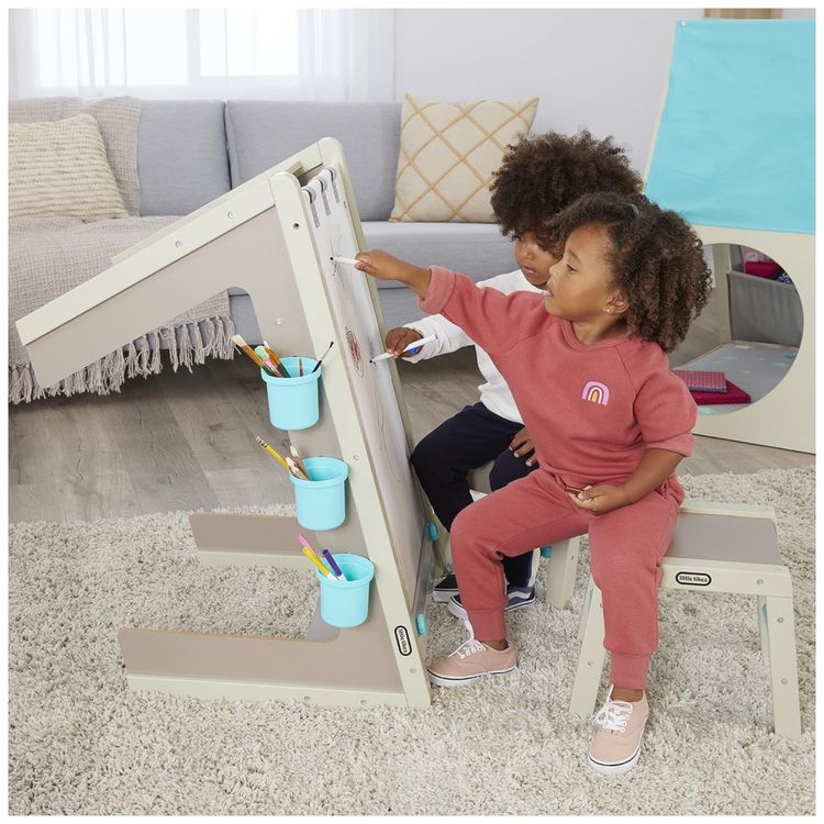 Estudio-de-Arte-Infantil-com-Cavalete-e-Banco-para-Criancas-foto-1