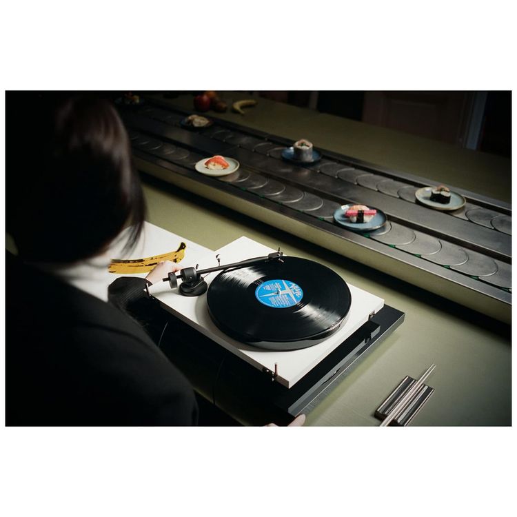 Vitrola-Toca-Discos-Vinil-com-Acionamento-por-Correio-e-foto-4