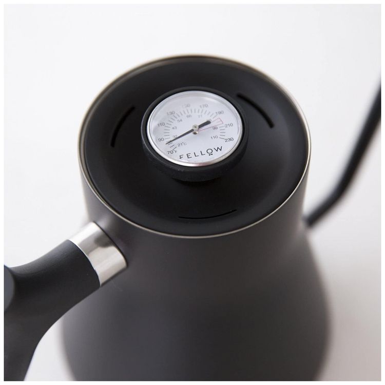 Chaleira-de-Agua-1L-em-Aco-Inoxidavel-com-Bico-de-Precisao-e-foto-4
