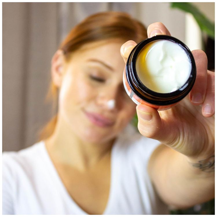 Facial-Anti-Idade-com-Vitamina-C-Dia-e-Noite-para-Homens-e-foto-3