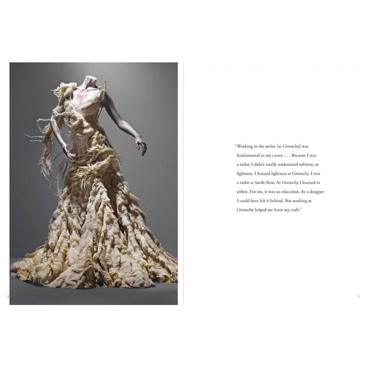 Alexander-McQueen-Beleza-Selvagem-Capa-Dura-em-Ingles-240-foto-3