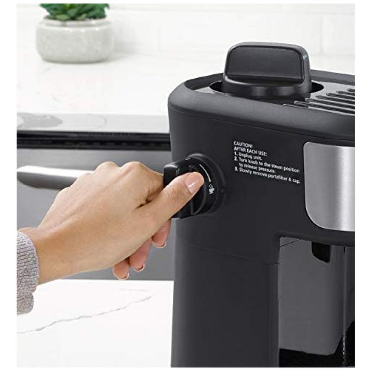 Maquina-de-Cafe-Expresso-Mr.-Coffee-com-Vaporiador-e-Jarra-foto-2