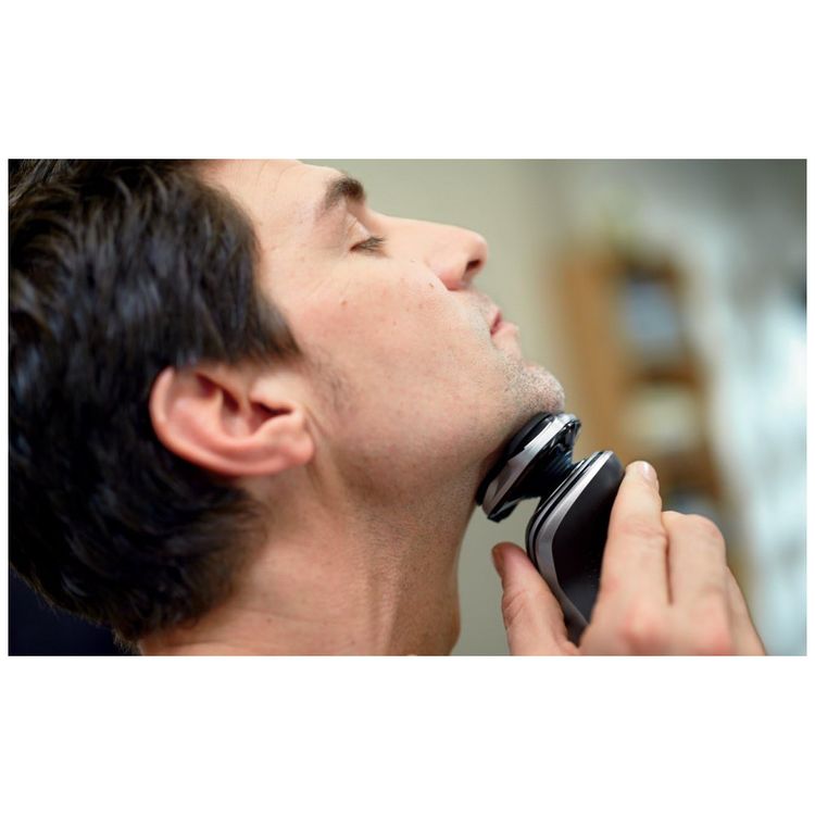 Barbeador-Eletrico-Masculino-Portatil-Philips-S537081-com-foto-3
