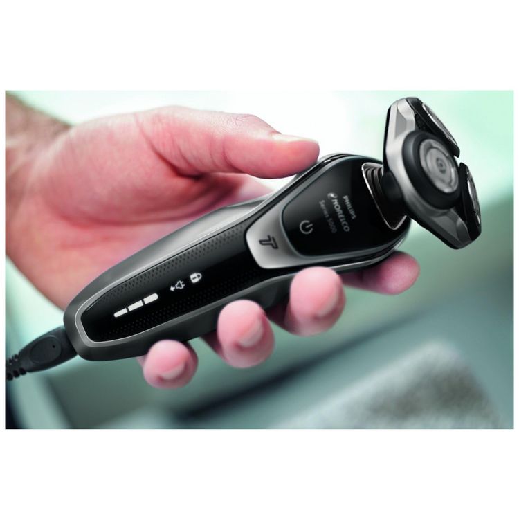 Barbeador-Eletrico-Masculino-Portatil-Philips-S537081-com-foto-5