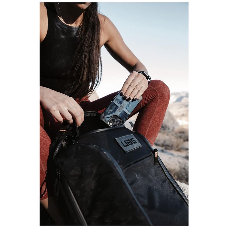 Capa-para-Iphone-13-Pro-Max-de-Alta-Resistencia-URBAN-ARMOR-foto-4