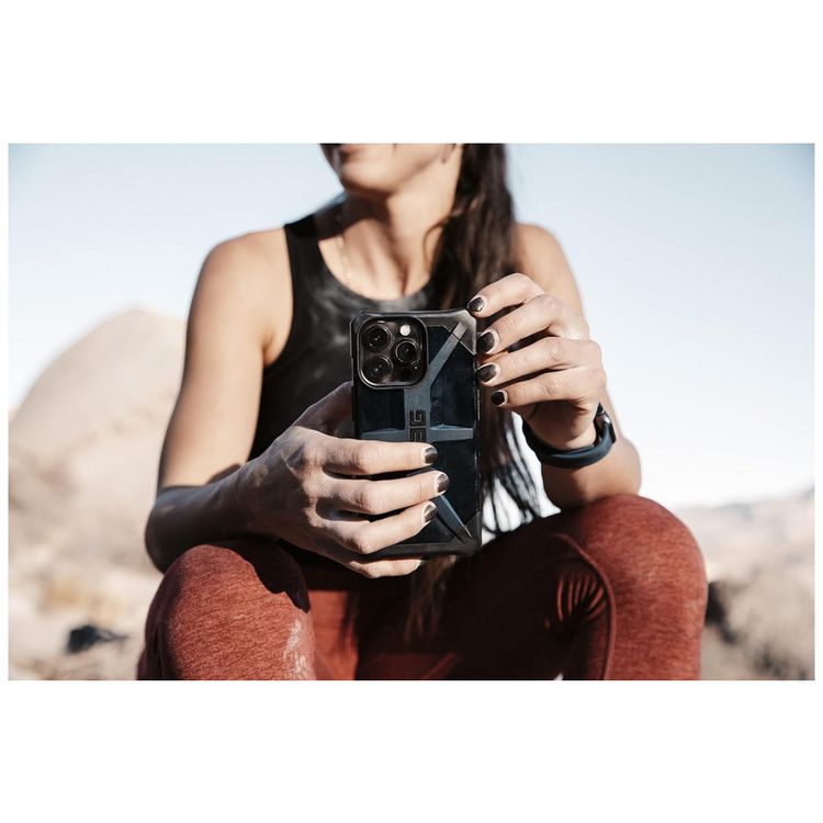 Capa-para-Iphone-13-Pro-Max-de-Alta-Resistencia-URBAN-ARMOR-foto-5