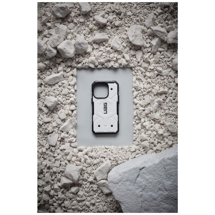 Capa-para-Iphone-14-Pro-Max-de-Alta-Resistencia-URBAN-ARMOR-foto-5