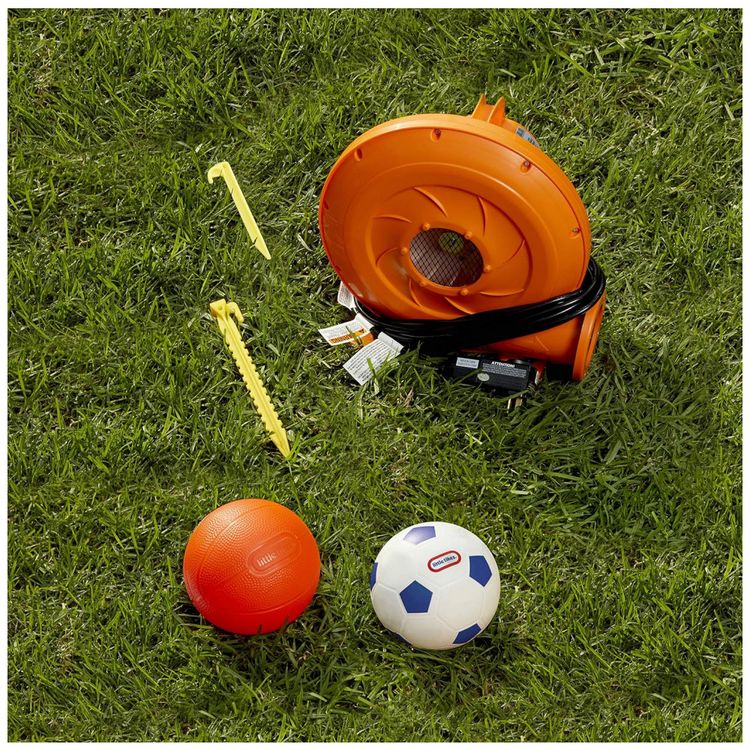 Quadra-de-Futebol-e-Basquete-Inflavel-para-ate-8-Criancas-de-foto-3
