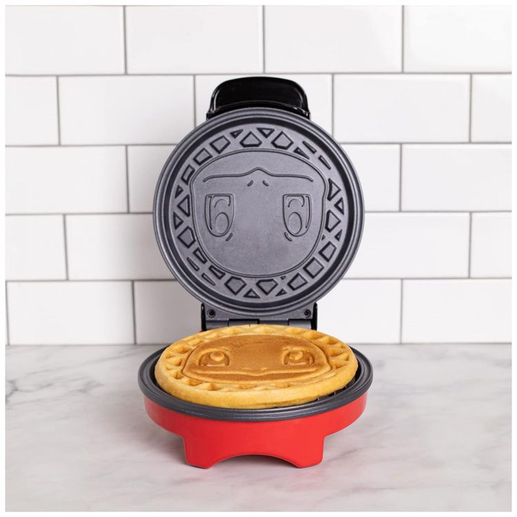 Maquina-de-Waffle-900W-110V-Uncanny-Brands-Pokemon-foto-2