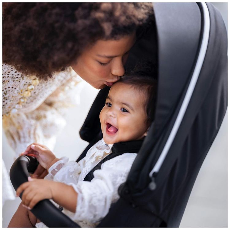 Carrinho-de-Bebe-Ajustavel-e-com-Dobra-Pratica-de-Uma-Mao-foto-5