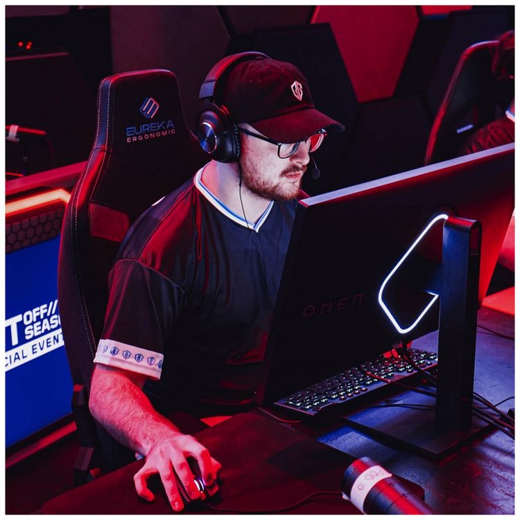 Cadeira-Gamer-Ergonomica-com-Suporte-para-Lombar-EUREKA-foto-2