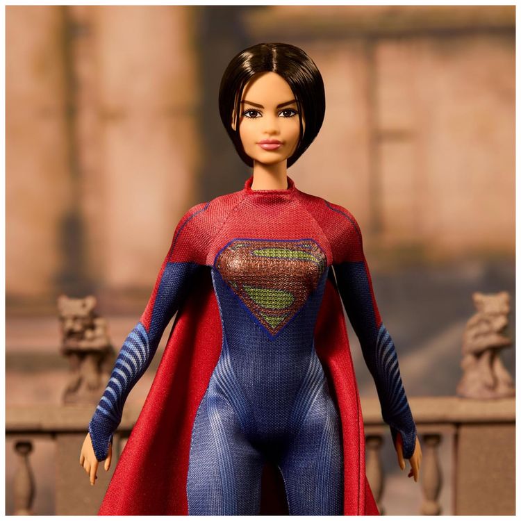 Boneca-Barbie-Supergirl-Colecionavel-do-Filme-Flash-com-foto-2