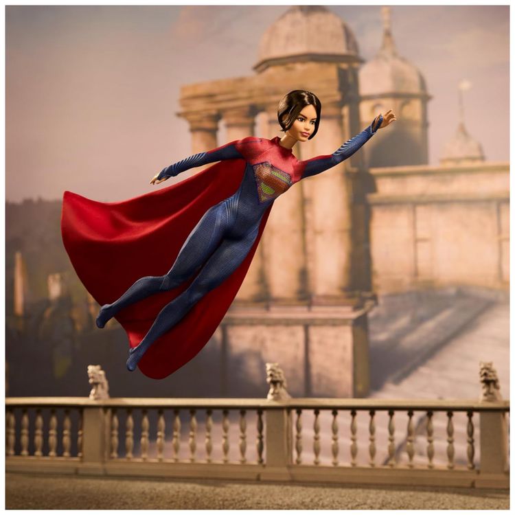 Boneca-Barbie-Supergirl-Colecionavel-do-Filme-Flash-com-foto-3