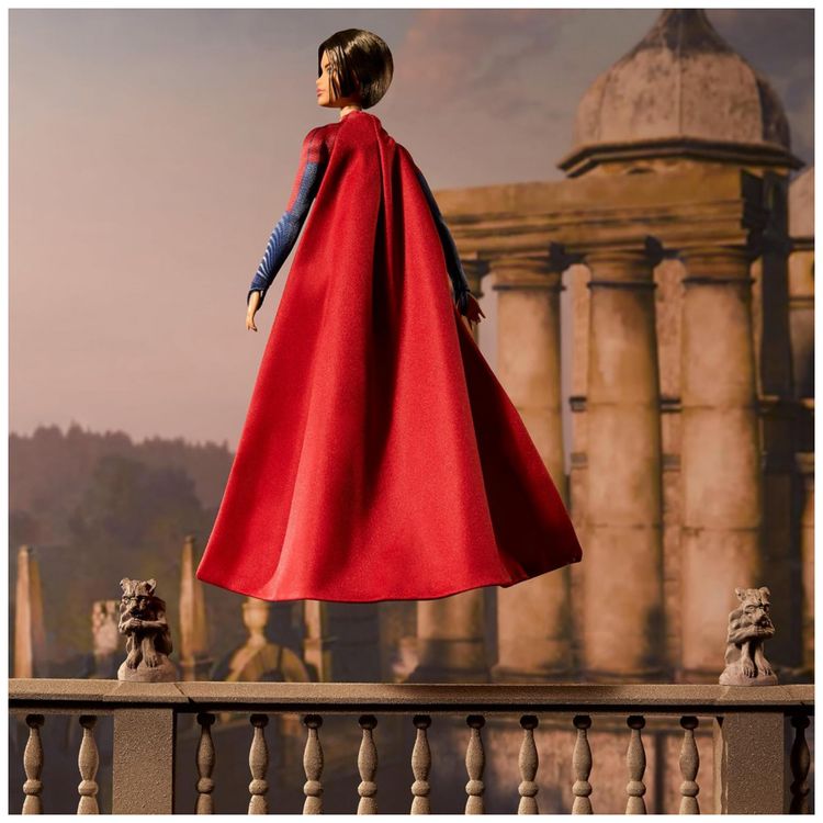 Boneca-Barbie-Supergirl-Colecionavel-do-Filme-Flash-com-foto-4