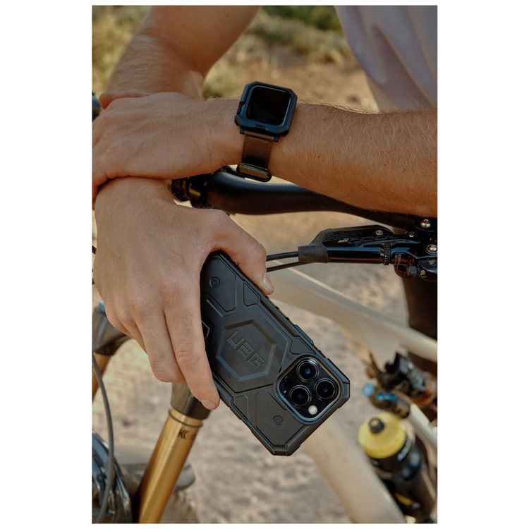 Capa-para-Iphone-14-Pro-Max-de-Alta-Resistencia-URBAN-ARMOR-foto-5
