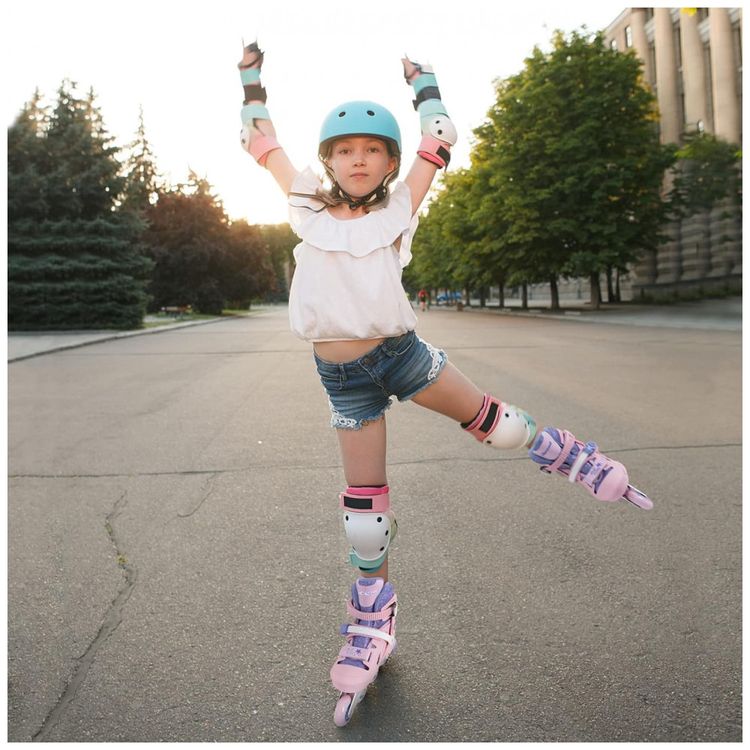 Patins-Infantil-Regulavel-com-Rodas-Iluminadas-para-foto-3