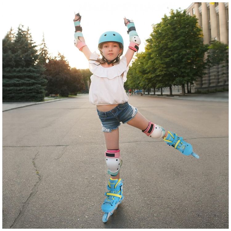 Patins-Infantil-Regulavel-com-Rodas-Iluminadas-para-foto-3