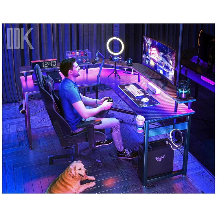 Mesa-Gamer-de-Fibra-de-Carbono-em-Imagem-1