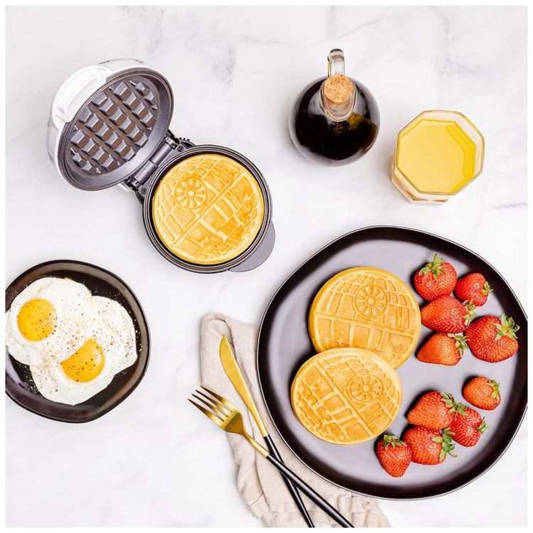 Mini-Maquina-de-Waffles-Tema-Star-Wars-Death-Star-com-Imagem-3