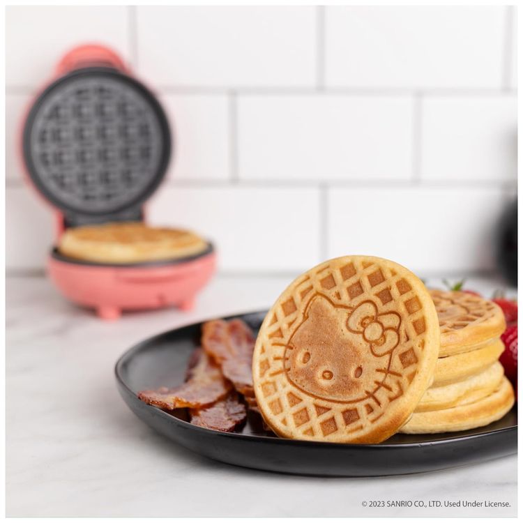 Mini-Maquina-de-Waffles-Tema-Hello-Kitty-com-Revestimento-Imagem-1