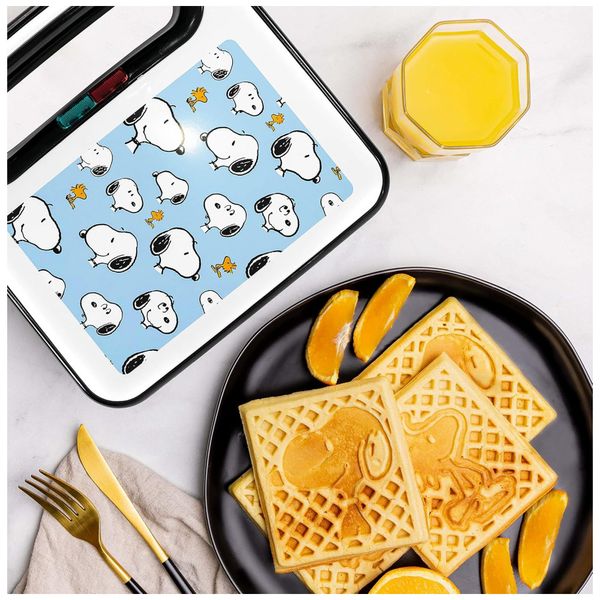Maquina-de-Waffle-Tema-Snoop-e-Woodstock-com-Revestimento-Imagem-0