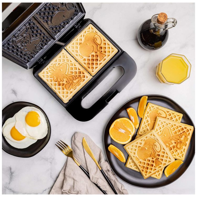 Maquina-de-Waffle-Tema-Snoop-e-Woodstock-com-Revestimento-Imagem-1