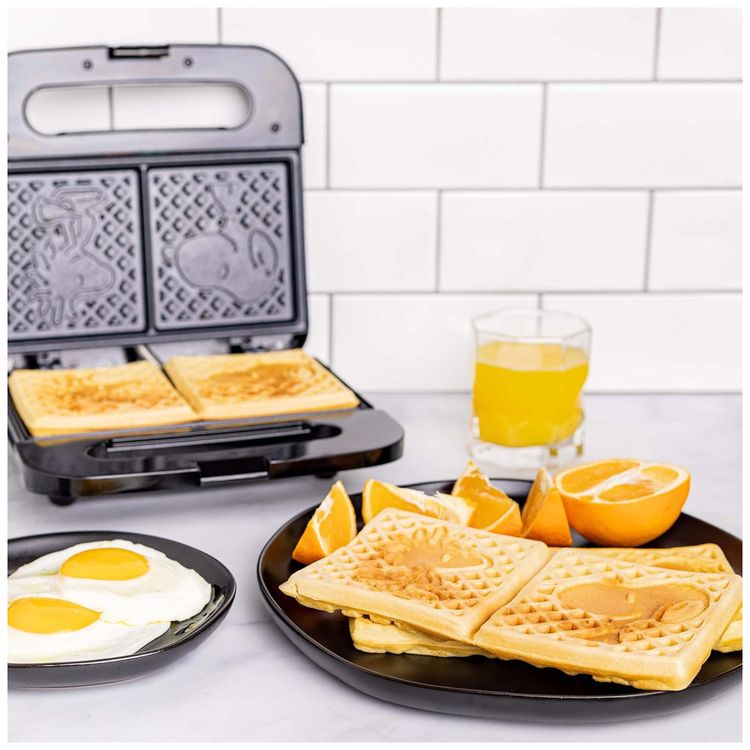 Maquina-de-Waffle-Tema-Snoop-e-Woodstock-com-Revestimento-Imagem-4