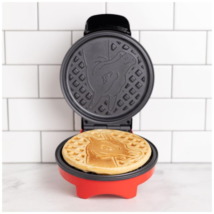 Maquina-de-Waffle-Tema-Pokemon-Charizard-com-Revestimento-Imagem-3