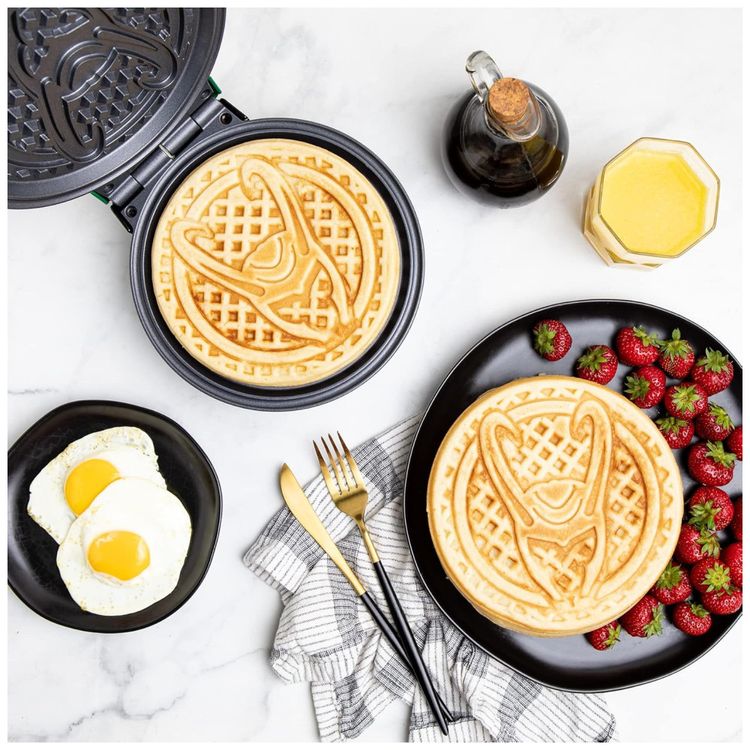Maquina-de-Waffle-Tema-Marvel-Loki-com-Revestimento-Imagem-6