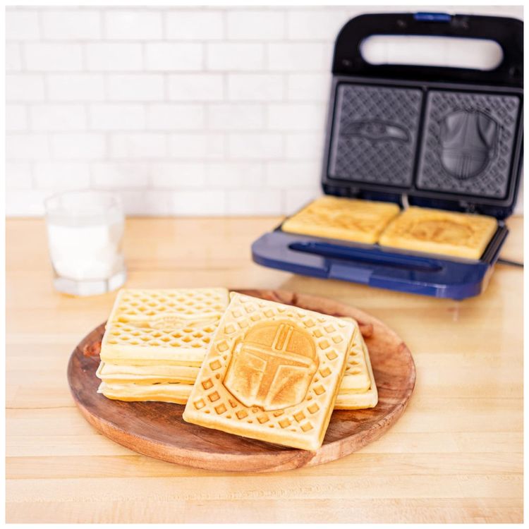 Maquina-de-Waffle-Tema-Star-Wars-Mandalorian-com-Imagem-2