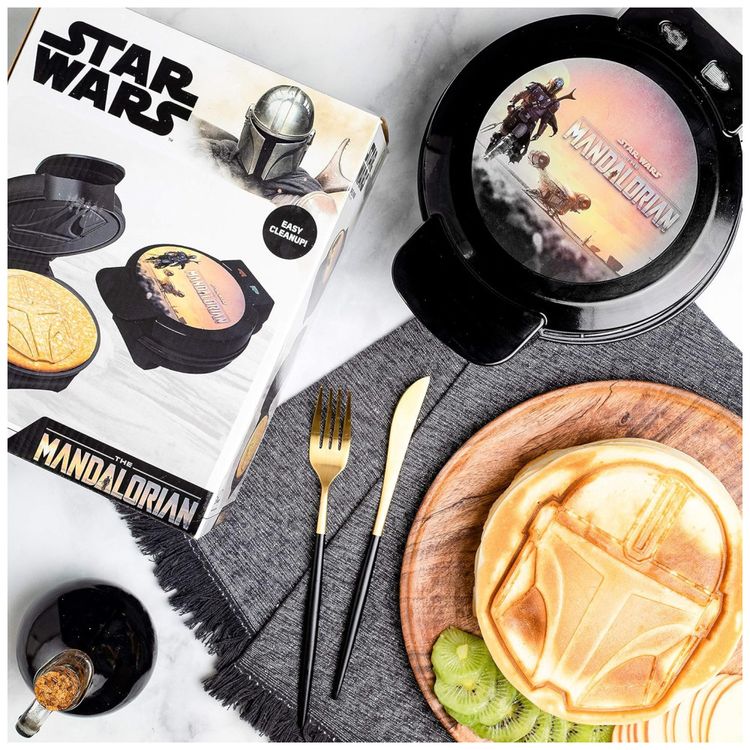Maquina-de-Waffle-Tema-Star-Wars-Mandalorian-Helmet-Shaped-Imagem-4