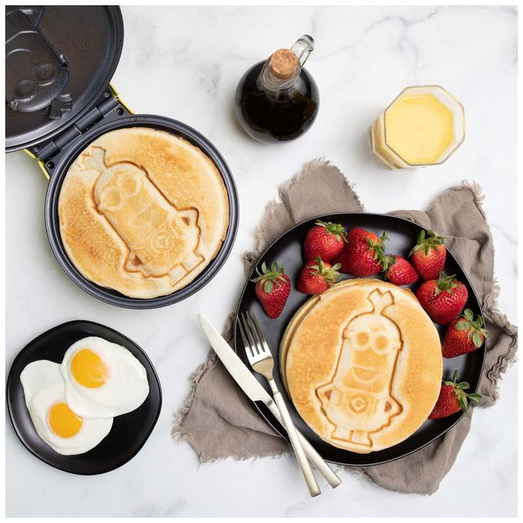 Maquina-de-Waffle-Tema-Minions-Kevin-com-Revestimento-Imagem-1