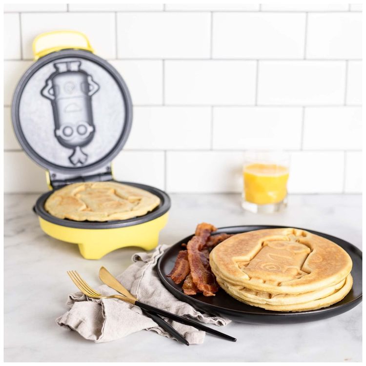 Maquina-de-Waffle-Tema-Minions-Kevin-com-Revestimento-Imagem-2