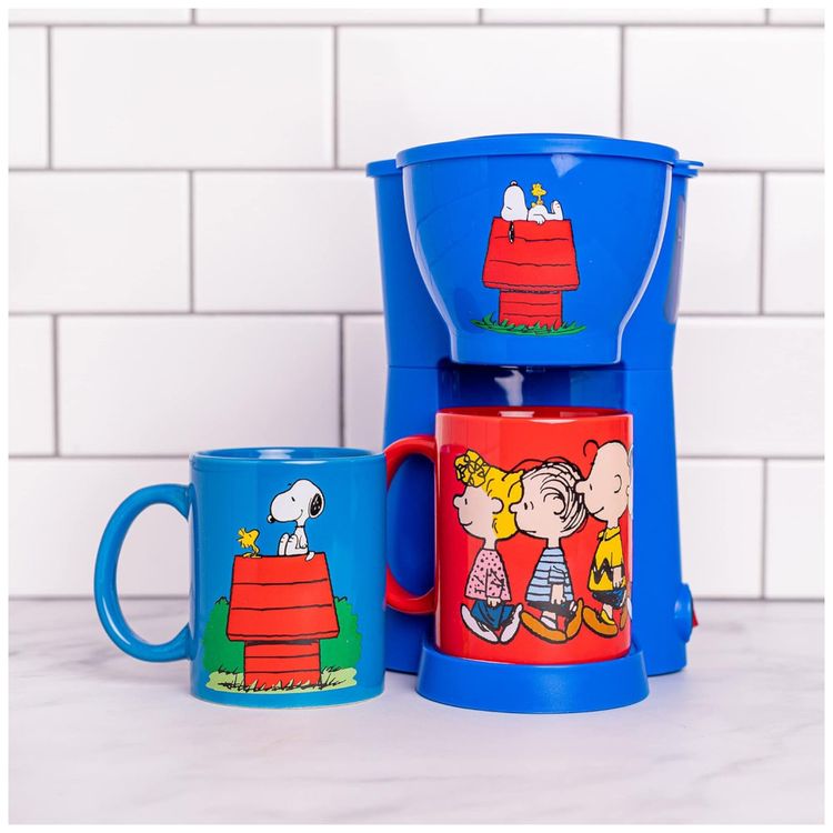 Kit-Maquina-de-Cafe-com-2-Canecas-Tema-Snoopy-110V-1000W-Imagem-0