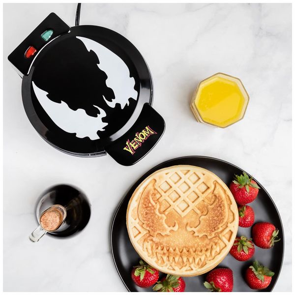 Maquina-de-Waffle-Tema-Marvel-Venom-com-Revestimento-Imagem-0