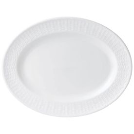 Prato-Oval-de-Porcelana-com-Borda-Detalhada-Ideal-para-Imagem-0