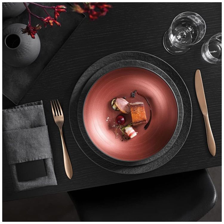 Prato-Fundo-de-24-cm-com-Material-de-Porcelana-Premium-e-Imagem-3