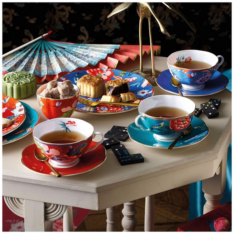 Xicara-e-Pires-Elegancia-e-Sofisticacao-em-Sua-Mesa-com-Imagem-4