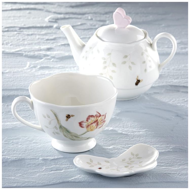 Conjunto-de-Cha-Inclui-Bule-Xicara-e-Pires-em-Porcelana-Imagem-6