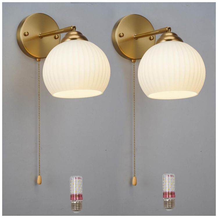 Conjunto-de-Luminaria-de-Parede-com-Fio-em-Vidro-Esferico-Imagem-0