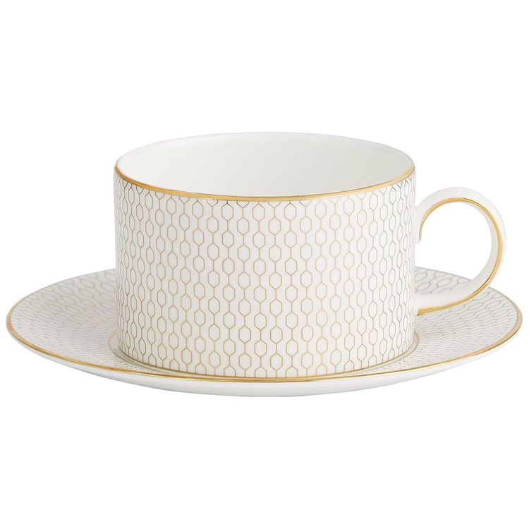Xicara-e-Pires-Elegancia-e-Sofisticacao-em-Sua-Mesa-com-Imagem-0